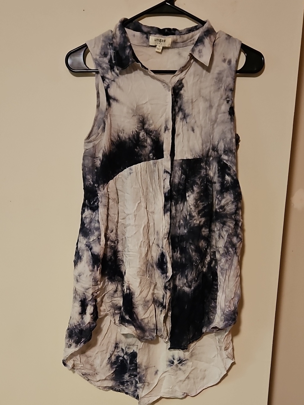 Umgee Sleeveless Tie-Dye Button Front Tunic - Black & White